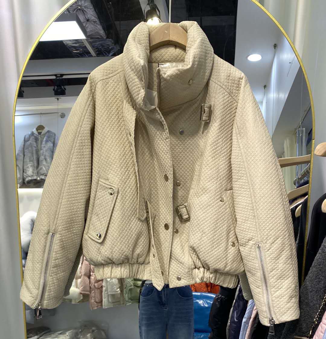 The new winter style of fluffy 90-down white duck down short down jacket, women's loose stand-up collar motorcycle jacket, is trendy Specification image