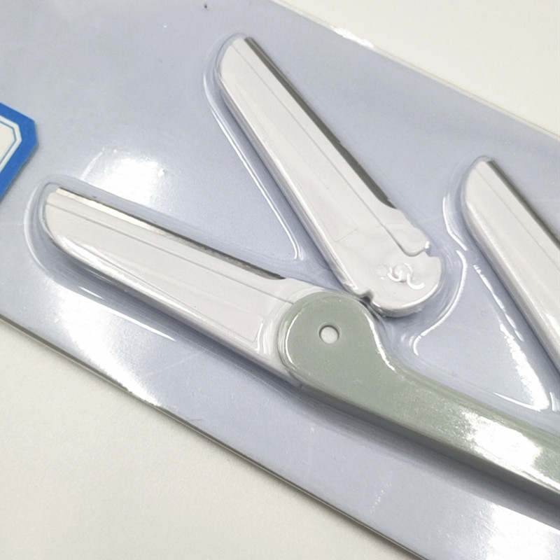 The eyebrow shaping knife set comes with a replaceable blade eyebrow shaping tool and a beautiful and elegant beauty tool details Picture