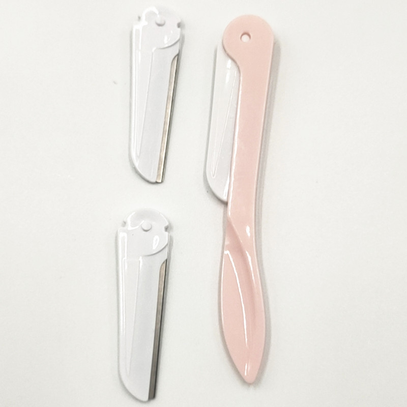 The eyebrow shaping knife set comes with a replaceable blade eyebrow shaping tool and a beautiful and elegant beauty tool Item Picture