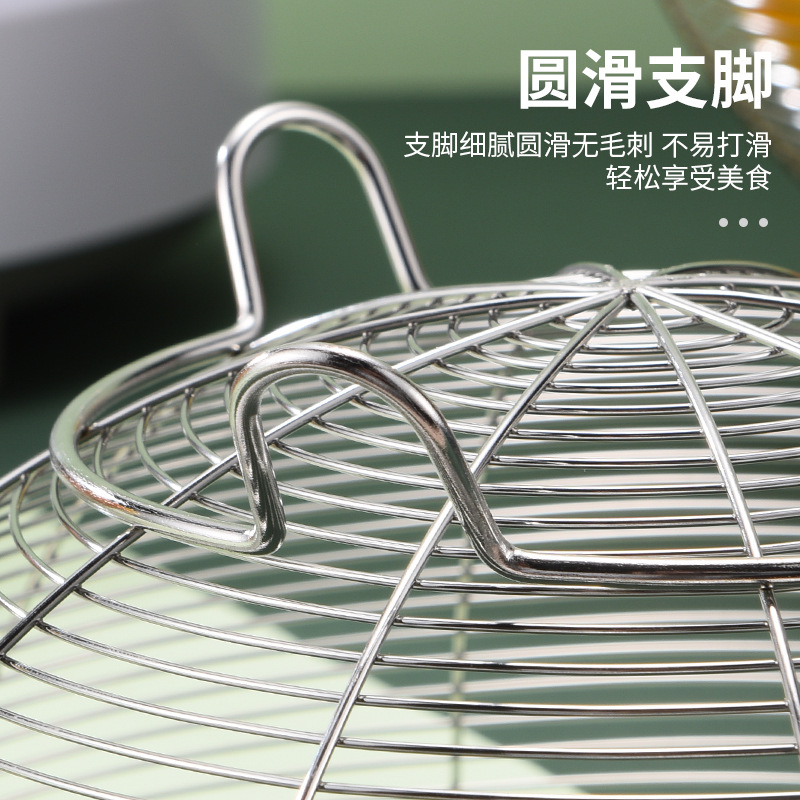 Wholesale stainless steel fruit baskets, household draining baskets, vegetable baskets, round three-legged storage baskets, and kitchen small tools Item Picture