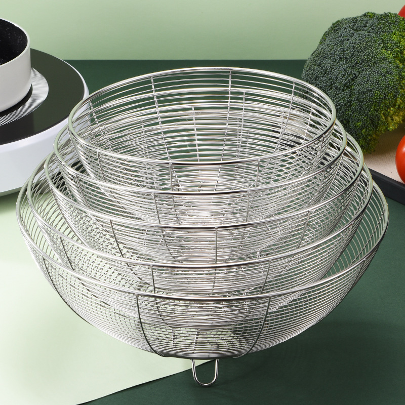 Wholesale stainless steel fruit baskets, household draining baskets, vegetable baskets, round three-legged storage baskets, and kitchen small tools Application Scenario