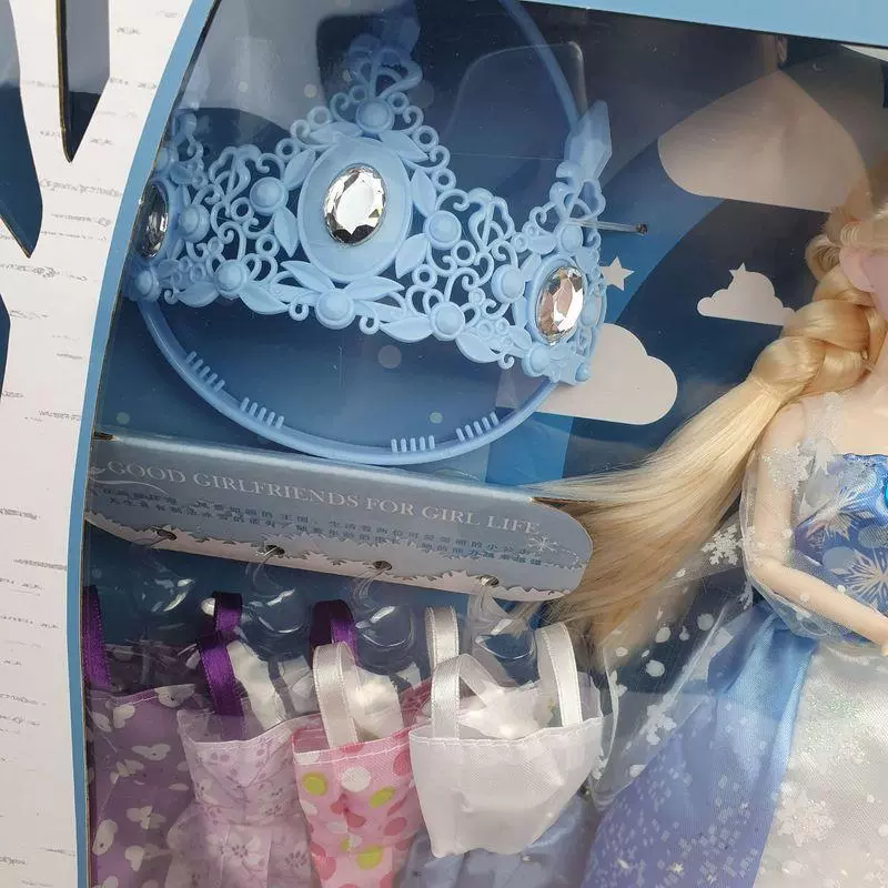 Ice Micro Princess Lele Barbie Doll Castle Set, Light Magic Wand, Crown Accessories, Girl Dress-up Big Gift Box Application Scenario