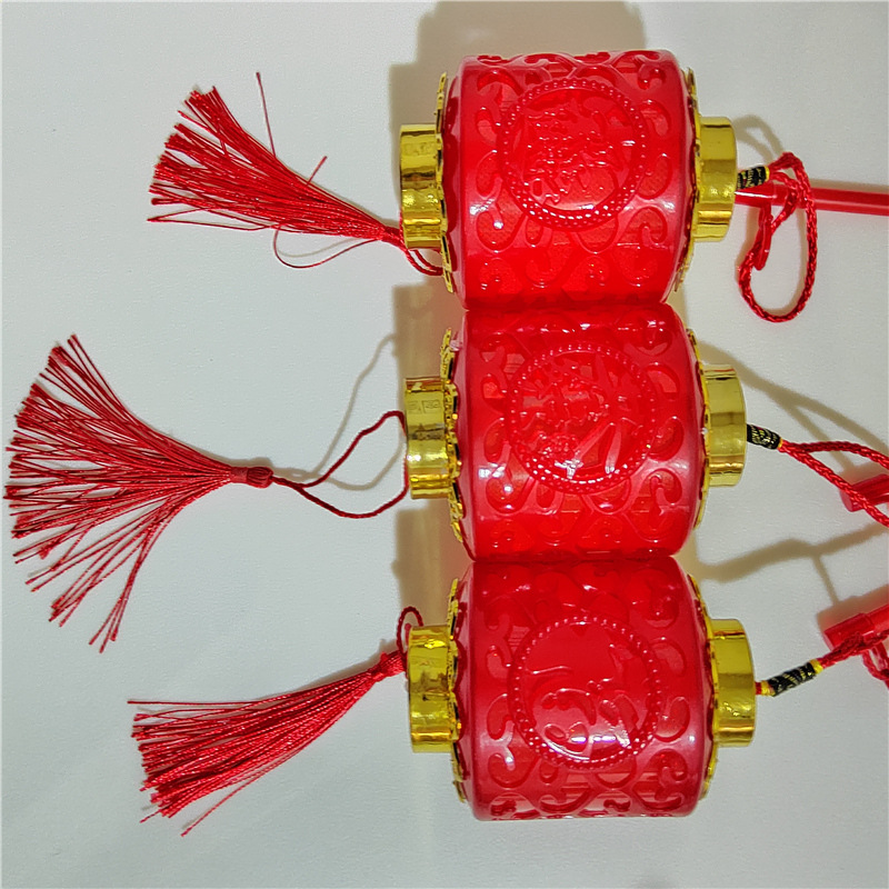 Retro palace lanterns, children's hand-held palace lanterns, glowing toys, Spring Festival decorations, hot selling items at street stalls Application Scenario