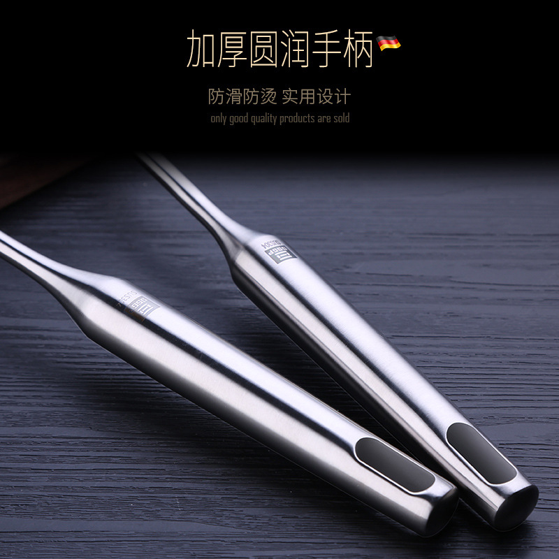 304 stainless steel kitchenware, long-handled oil-draining fish frying kitchenware, flat-bottomed fish frying spatula, thickened and widened flipping fish and steak spatula Item Picture