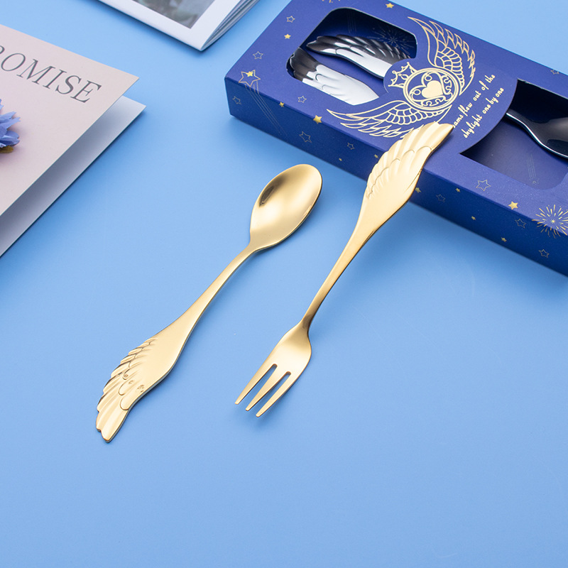 304 stainless steel wing spoon and fork, creative coffee dessert spoon, fruit fork, fruit spoon, pink gift box set, spoon, coffee stirring spoon set, ice cream spoon set, tableware set Application Scenario