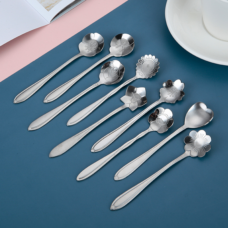 Creative stainless steel cherry blossom spoon, long-handled petal stirring spoon, Ins-style golden rose spoon, wedding hand-mixed gift wholesale Specification image