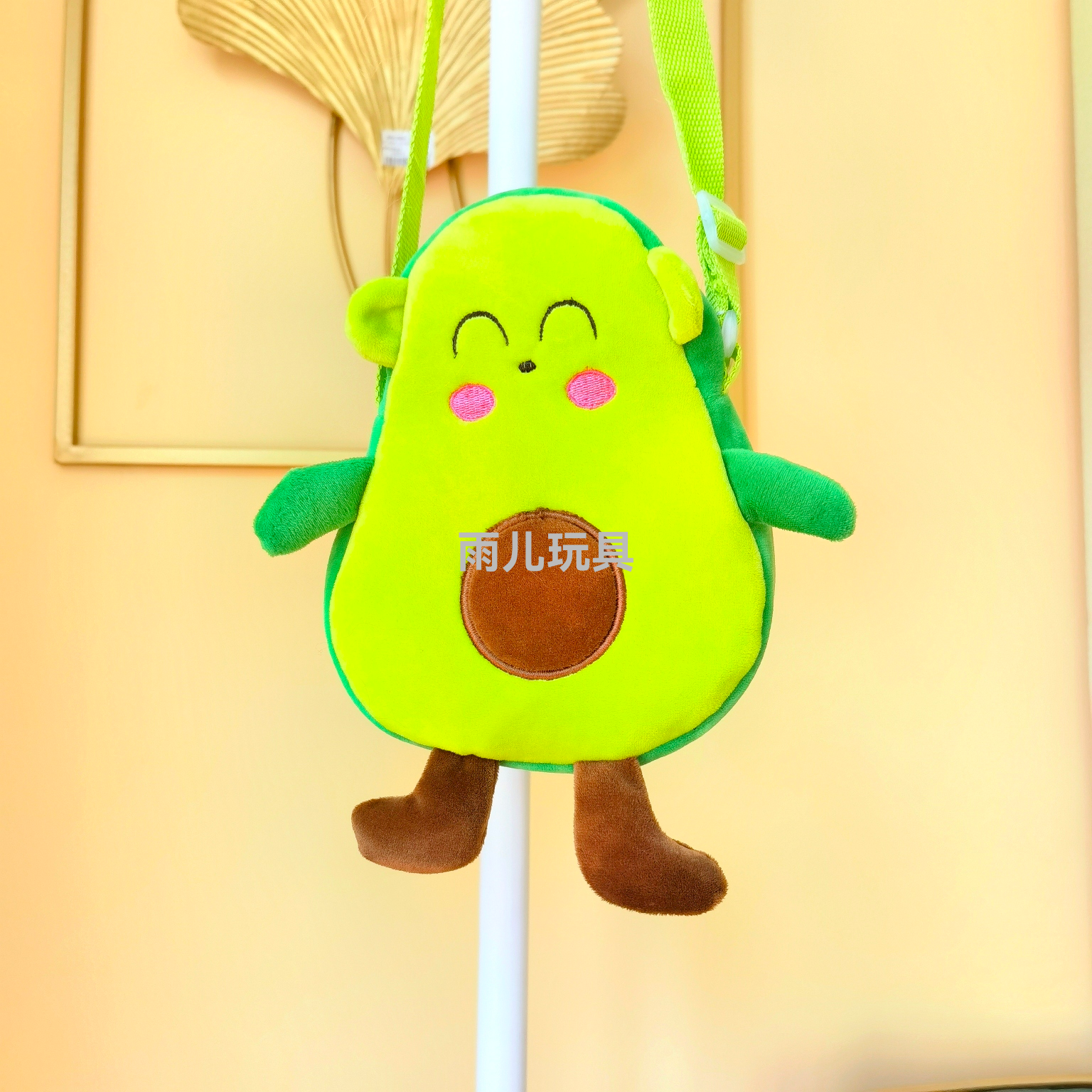 Plush avocado crossbody bag for women, cute coin purse, cartoon plush crossbody small bag, avocado crossbody bag Application Scenario