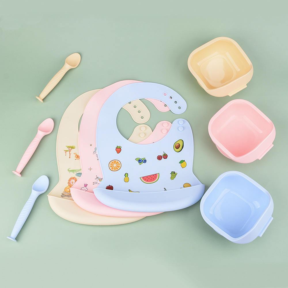 Baby and baby products Kids silicone bowl Baby cutlery suction bowl printed bib suction bowl spoon set