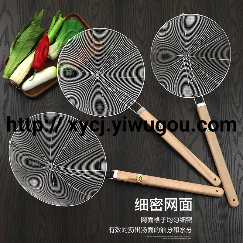 【 Factory Direct Supply 】 Thickened stainless steel wooden handle strainer for filtering fried noodles, hotel supplies for restaurants and hotels Application Scenario
