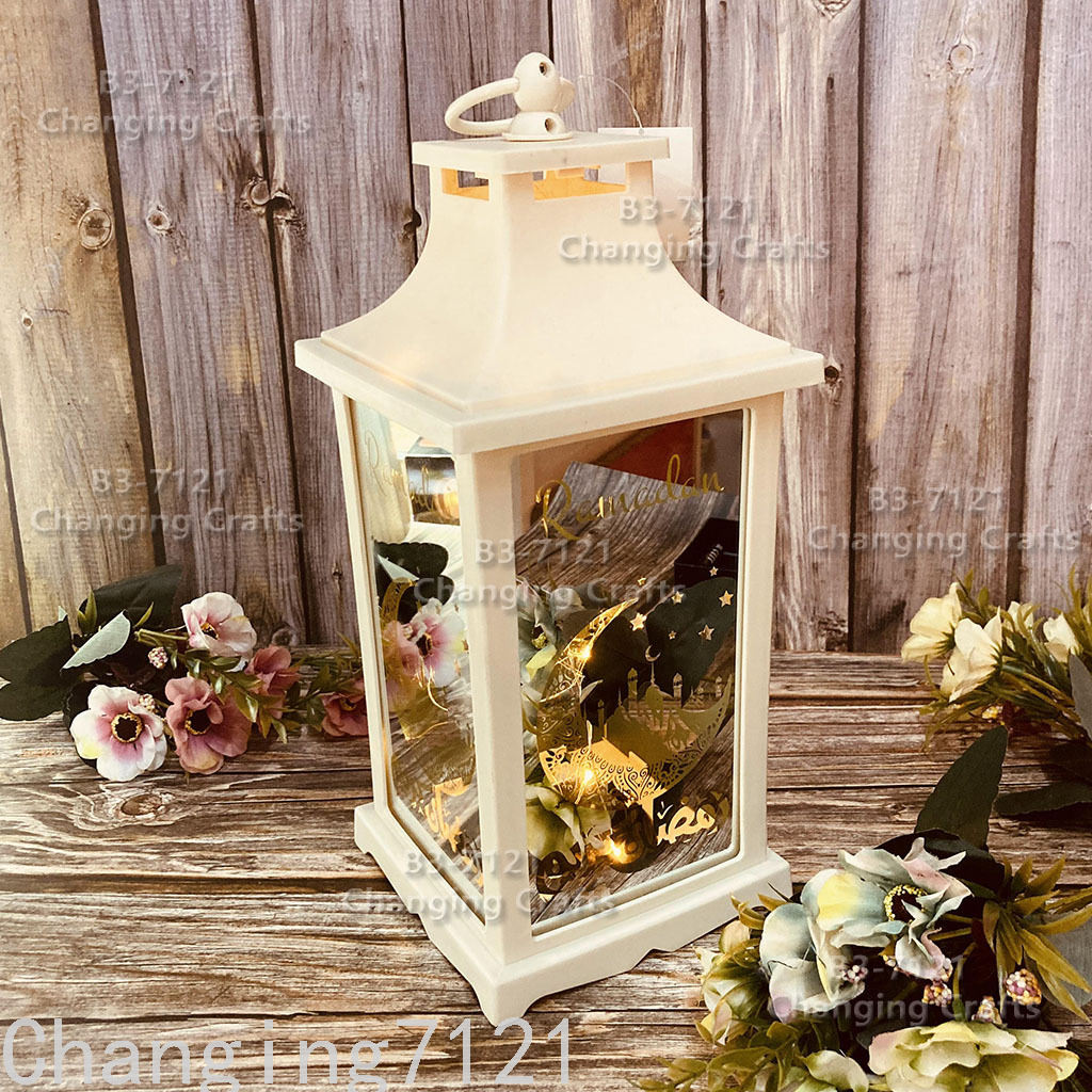 The plastic antique kerosene flame wind lamp for ramadan and the electronic candlelight for Christmas in Eid al-Adha Specification image