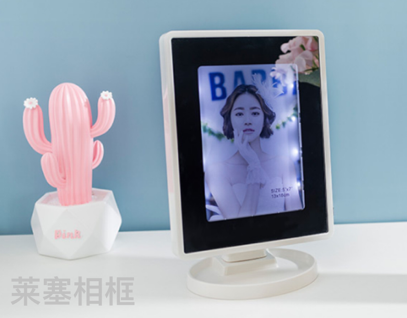 Glass creative ornaments, photos, home decoration gifts, handicrafts, magic mirrors, photo frames Application Scenario