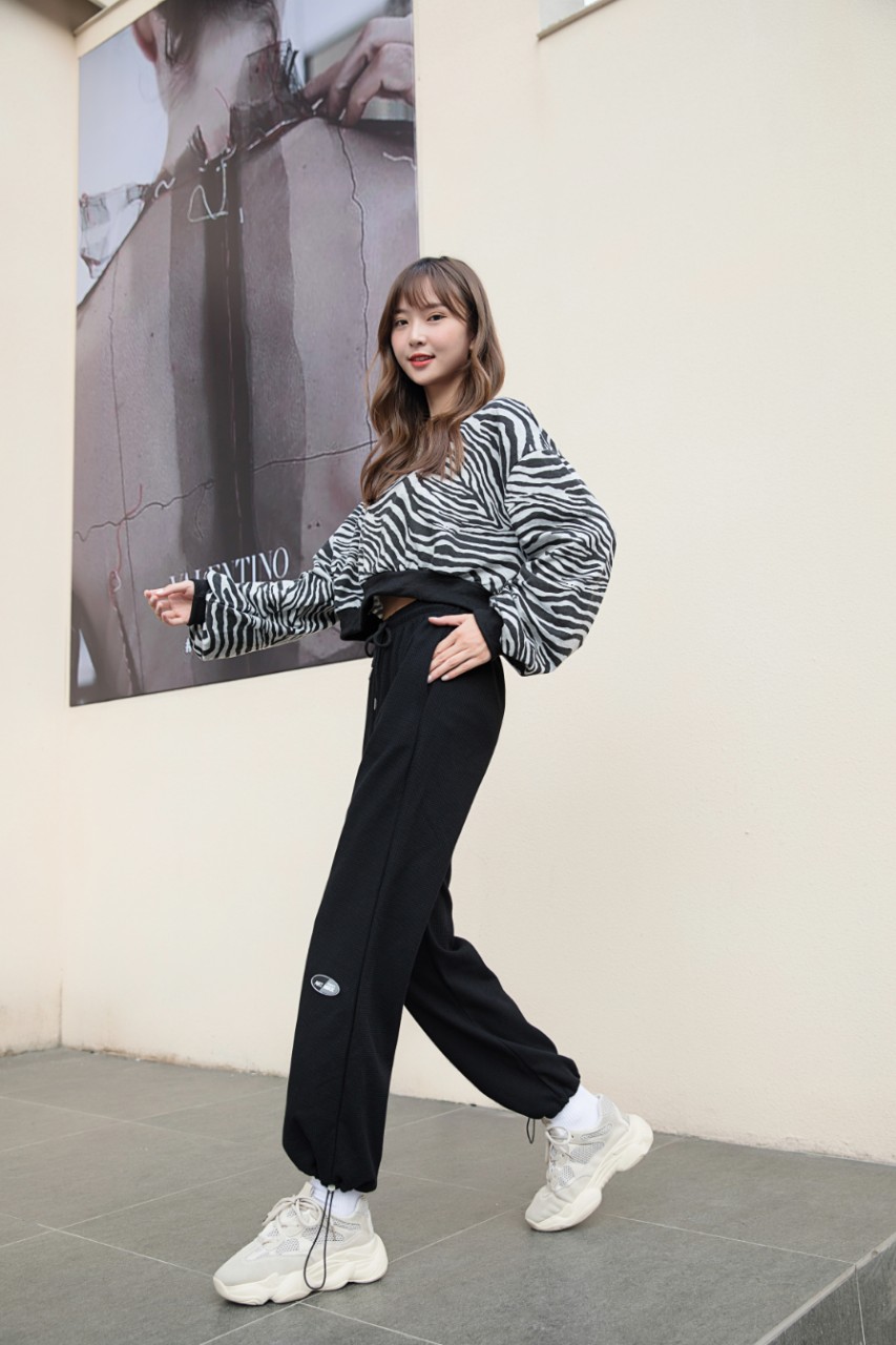 Yiwu shopping alliance new cotton Waffle white trousers women's autumn leisure wide-leg trousers spring and autumn tie foot straight tube trousers