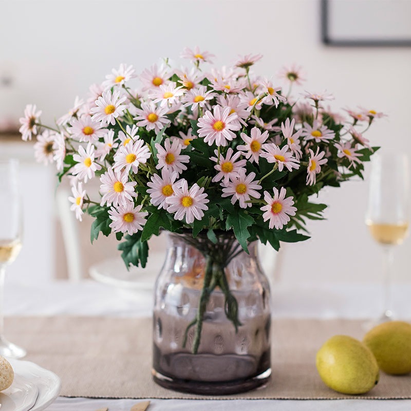 Fresh and light chrysanthemums, Daisy simulation bouquets, Dutch chrysanthemums, Persian chrysanthemums, living room decorations, photography props, artificial flowers details Picture