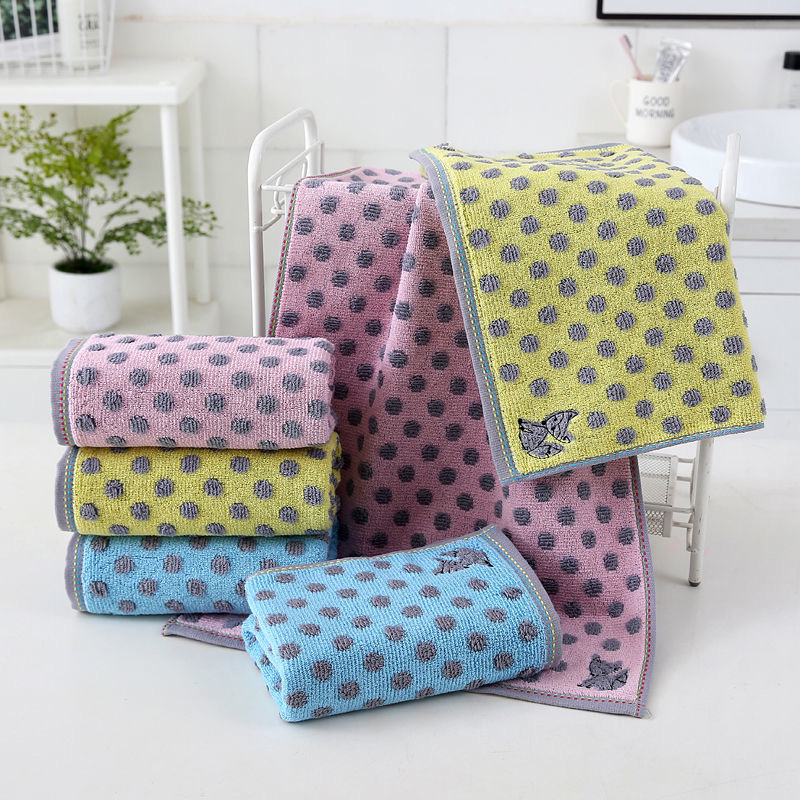 Pure cotton absorbent and non-shedding towel, face towel for adults, household wholesale, thickened cartoon dot fox Application Scenario