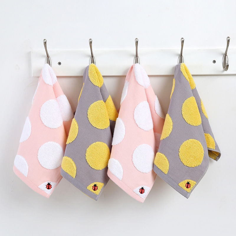 Children's towel, pure cotton baby face wash, jacquard cartoon embroidery, kindergarten face wipe, polka dot ladybug Application Scenario