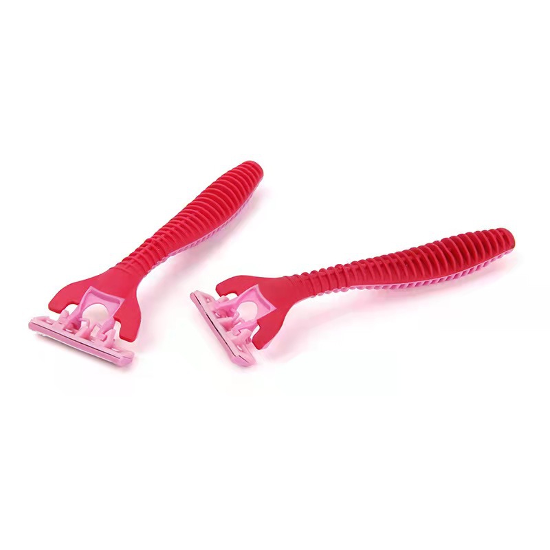 Disposable shaving tools: Hotel disposable razors, manual three-layer stainless steel razors, customizable Application Scenario