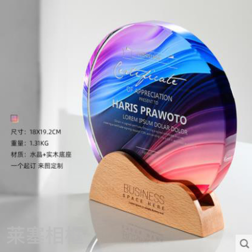 Photos of crystal and metal creative ornaments, home decoration gifts, handicrafts, MEDALS Application Scenario