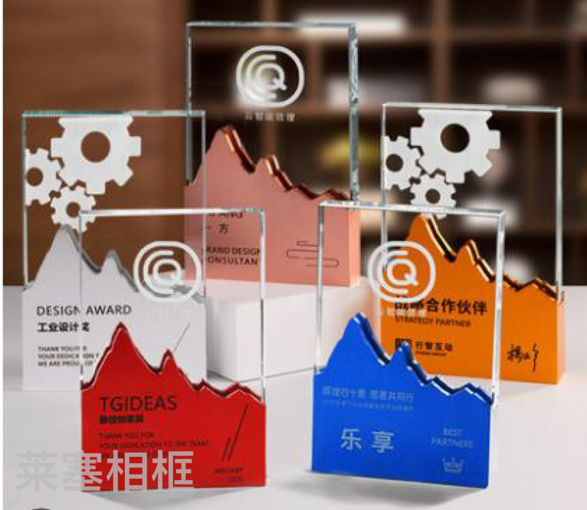 Photos of crystal and metal creative ornaments, home decoration gifts, handicrafts, MEDALS