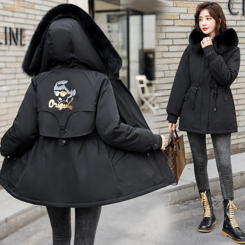 The new winter 2021 fashion waist-cinching style cotton-padded women's jacket with thickened plush lining and down details Picture