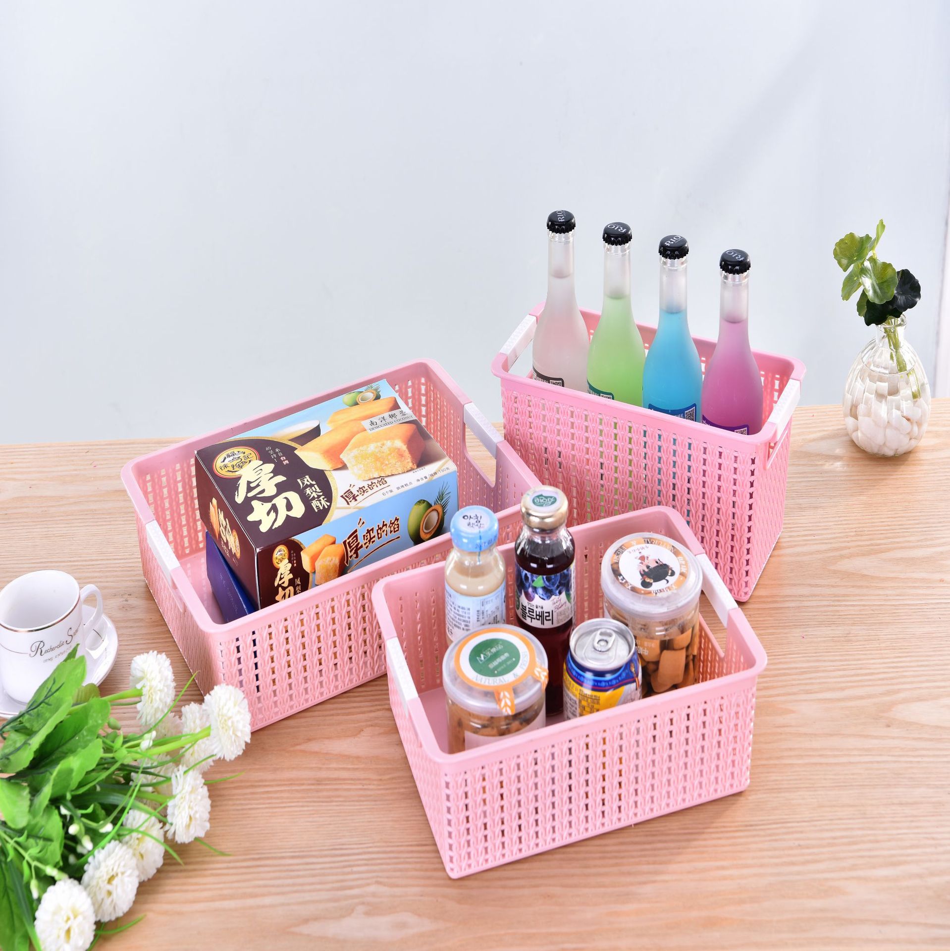 Wicker desktop storage basket, plastic sorting box, sundries storage basket, snack and toy storage box, bathroom bath basket details Picture