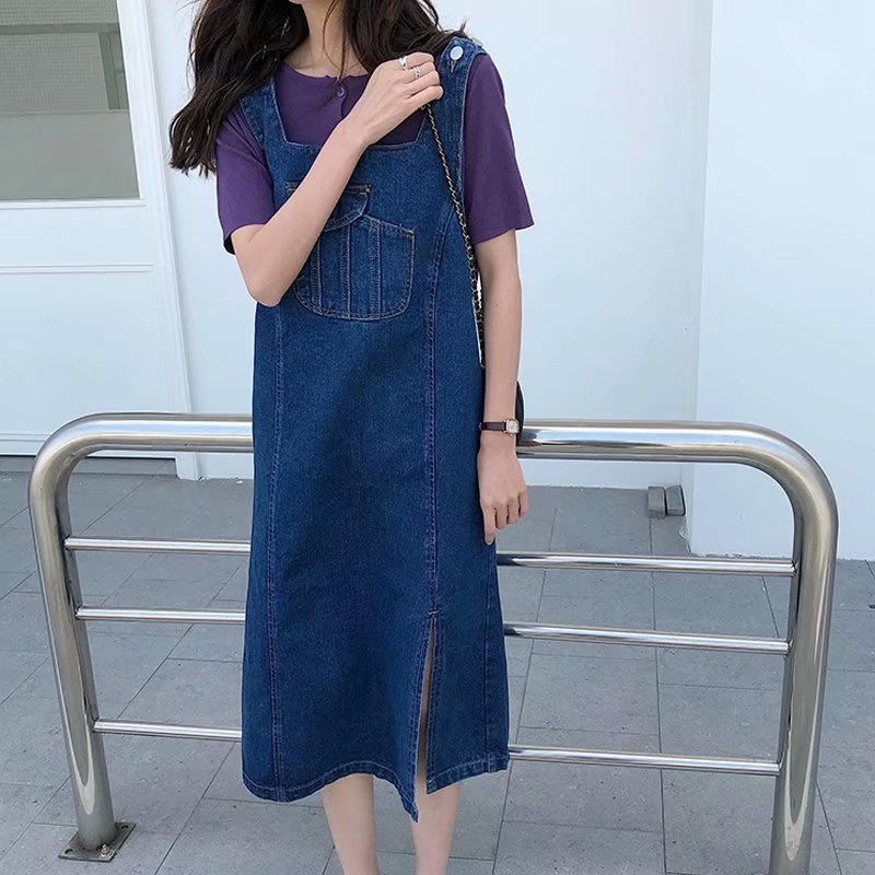 This autumn slimming retro denim split shoulder dress is a solid color Korean-style loose dress that pairs well with petite students