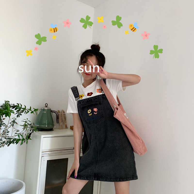 College-style embroidered denim halter dress 2020 autumn/winter new Korean-style plus-size loose dress for girls, fresh and cute Specification image