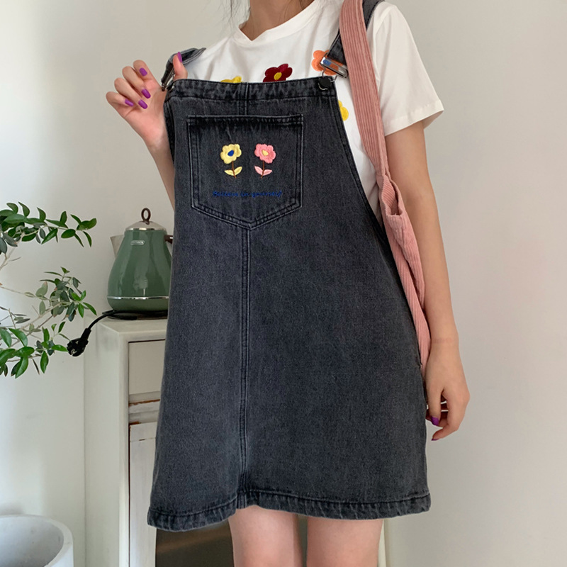 College-style embroidered denim halter dress 2020 autumn/winter new Korean-style plus-size loose dress for girls, fresh and cute Application Scenario