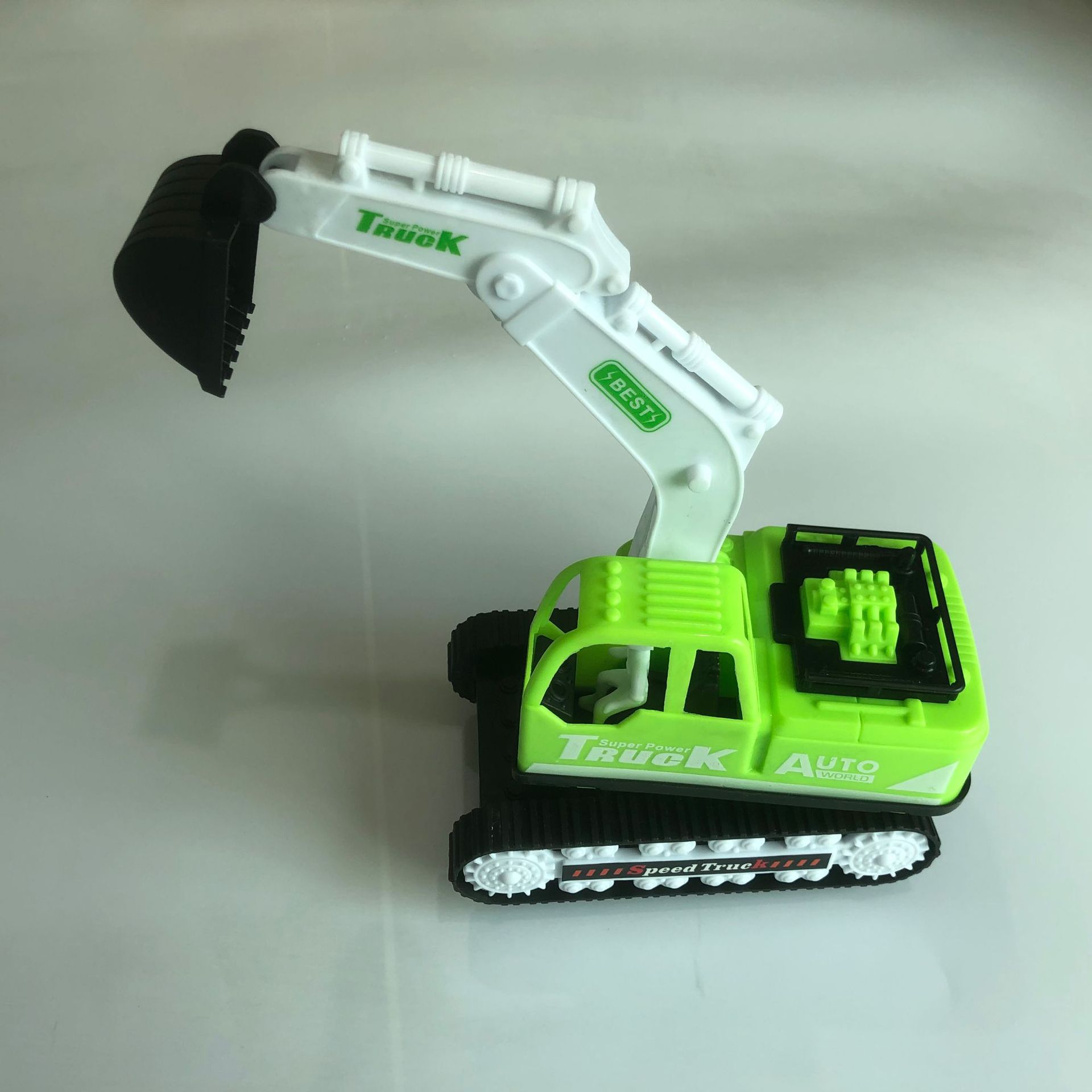 Simulation inertial excavator model, children's toys, boys' box set, gift wholesale, street stall supply, gift mixed package Application Scenario