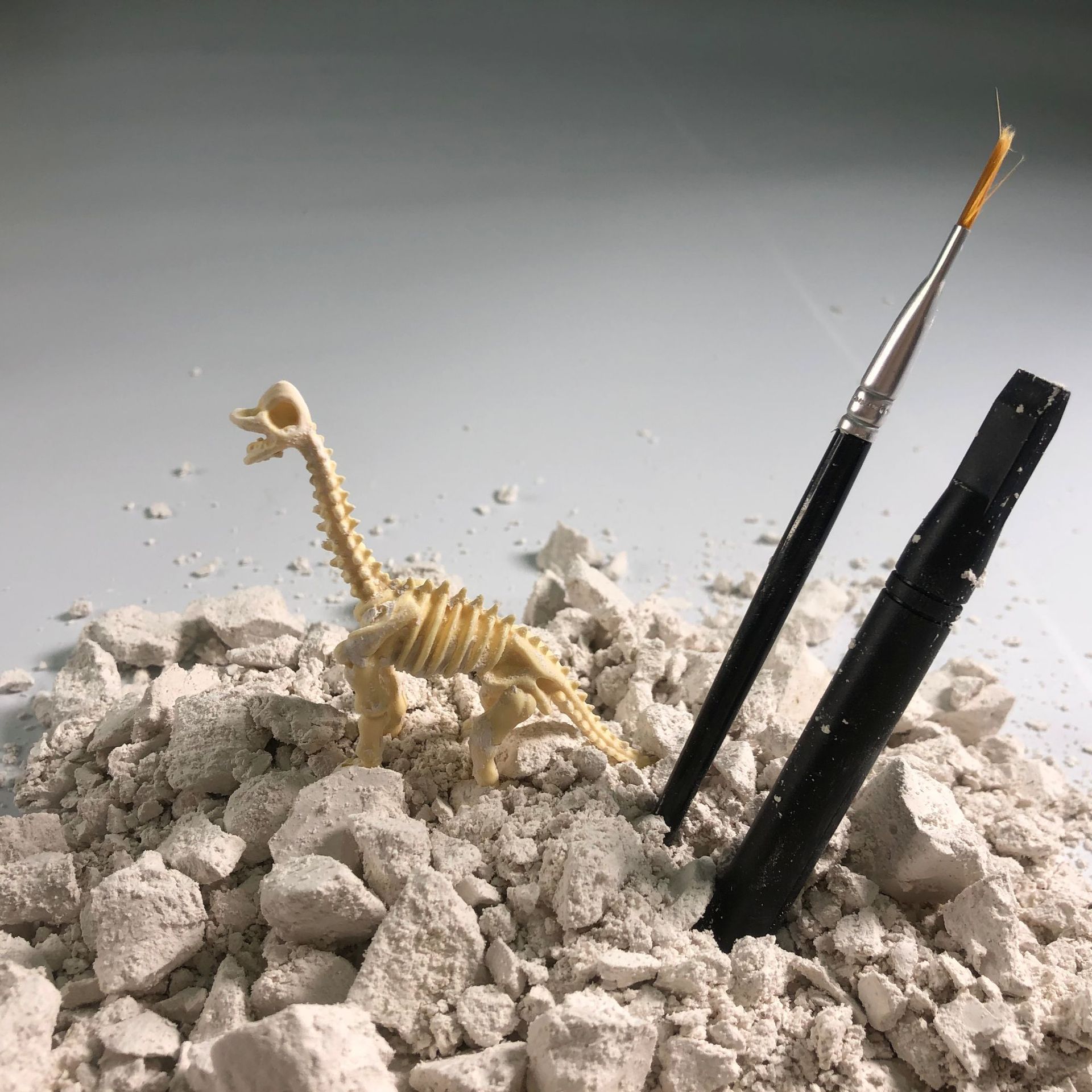 Children's archaeological excavation, toy dinosaur fossil assembly, skeleton dinosaur model DIY, handcrafted toy gifts Item Picture