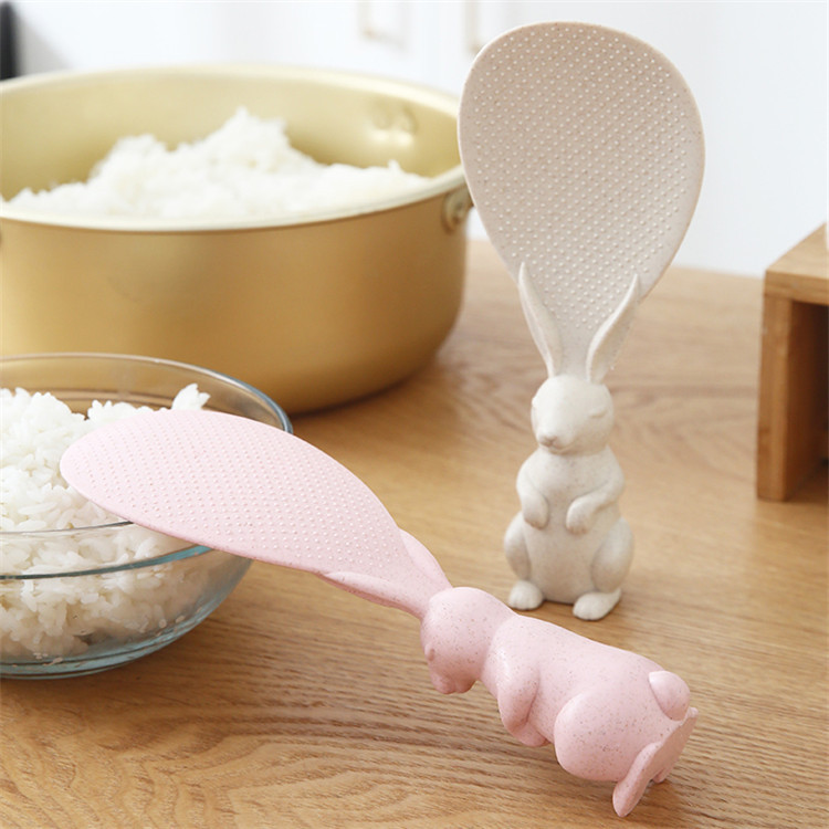 Wheat straw rabbit cartoon rice spoon, standing little rabbit rice spatula, electric rice cooker rice serving spoon, creative non-stick rice Application Scenario