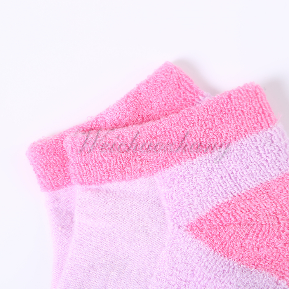 Comfortable and soft summer novel and colorful women's socks, summer thin, low-top, sweat-absorbing, odor-proof and breathable sports short socks Application Scenario