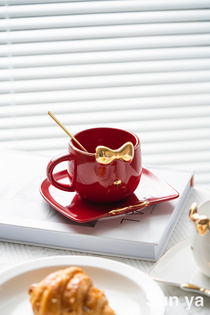 Hot cartoon bow tie Coffee cup saucer Creative ceramic cup light luxury mug cute water mug