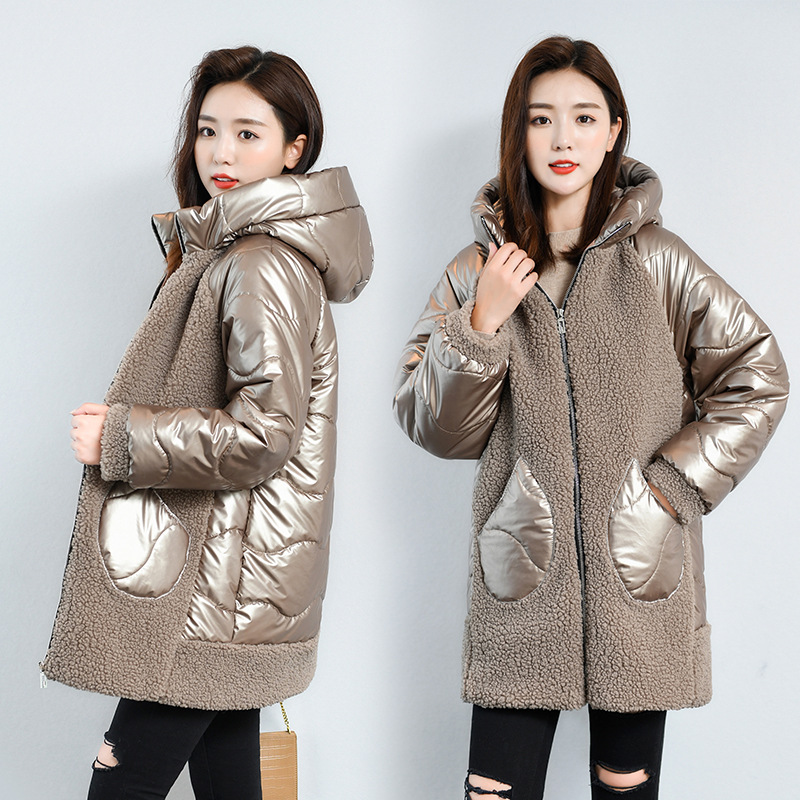 This is a new mid-length women's coat for autumn and winter, featuring a large, thickened, glossy faux fur, lambskin, sheepskin cut, and granular fleece