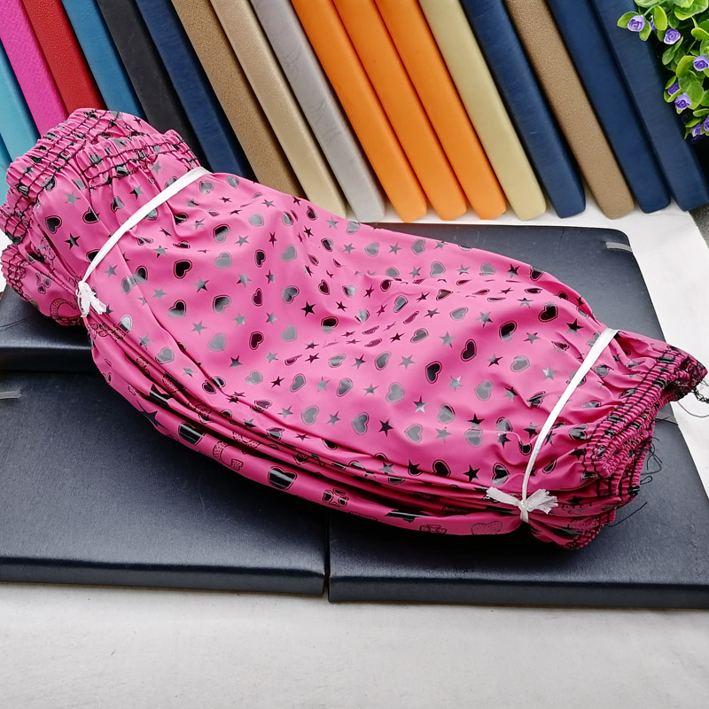 L1122 Five-pointed Star Love Waterproof Sleeve Guard, household cleaning and labor protection sleeve guard, household male and female work sleeve guard Application Scenario
