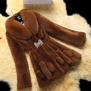 New style of faux rabbit fur coat for middle-aged and elderly people. Women's mid-length fox fur collar, large size, thickened, mom's wear wholesale