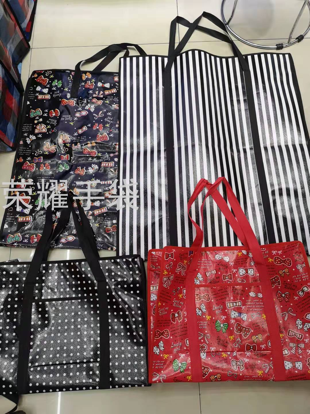 Non-woven fabric bags, laminated bags, shopping bags, colored bags, cartoon bags details Picture