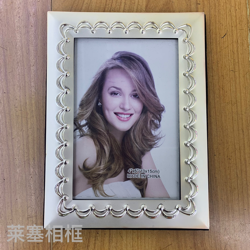 Metal glass creative ornaments, photos, home decoration gifts, handicrafts, photo frames Application Scenario