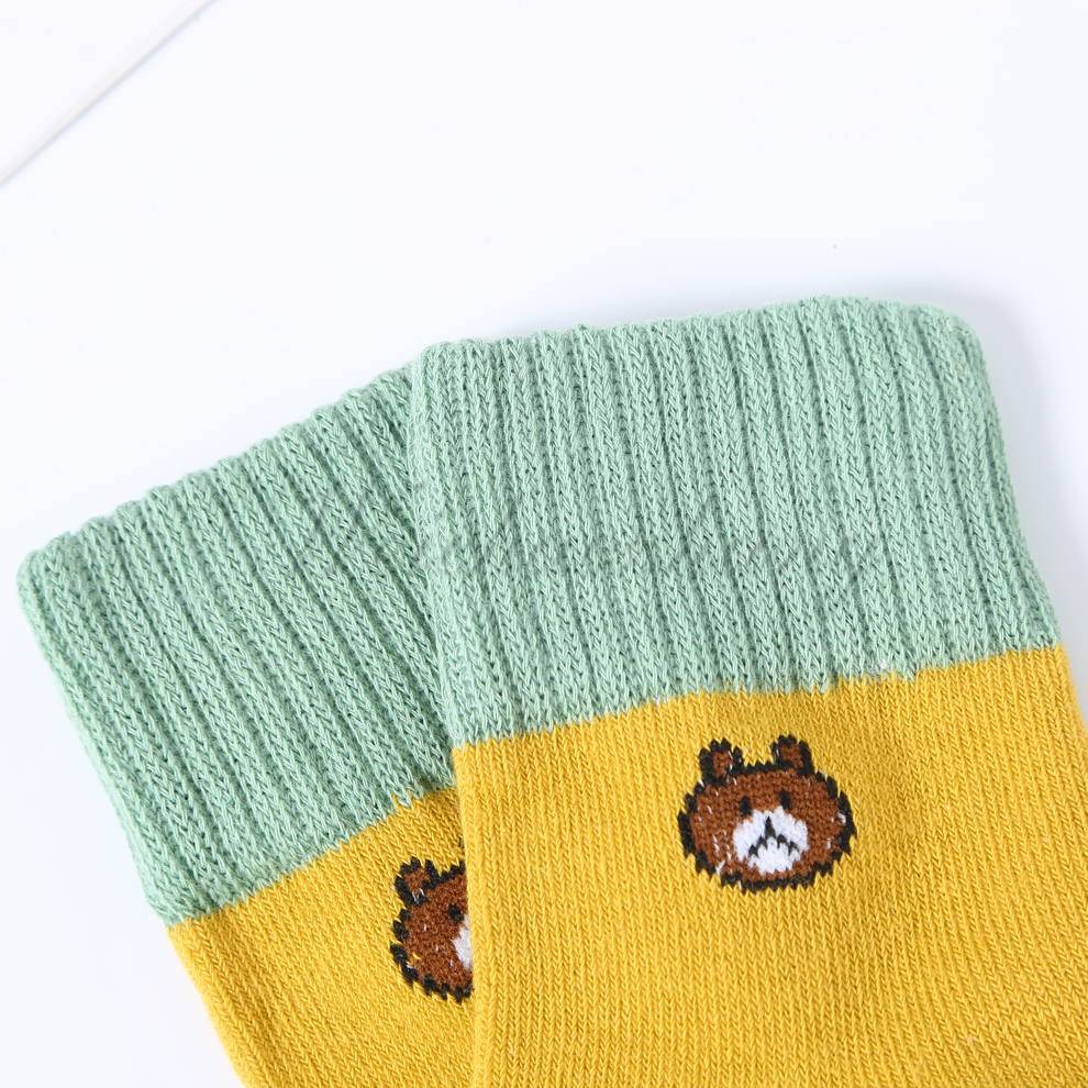 5 pairs of cotton long socks for infants and children in autumn and winter, with colorful cartoon patterns, comfortable, breathable and non-constricting Application Scenario