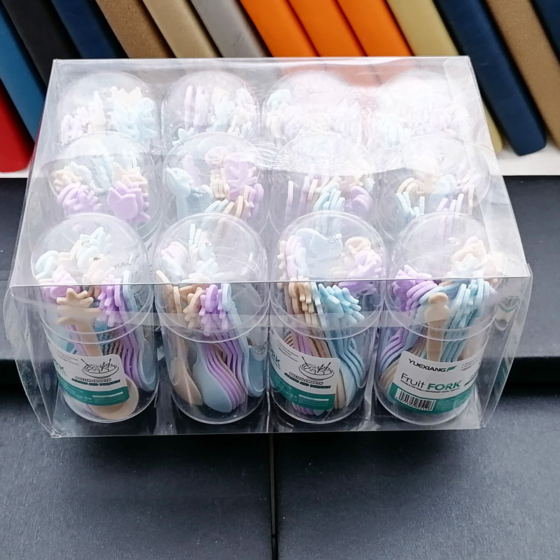 N3632 bottle with multiple small spoons of ice cream, dessert and sugar spoons, Yiwu premium two-yuan store Application Scenario