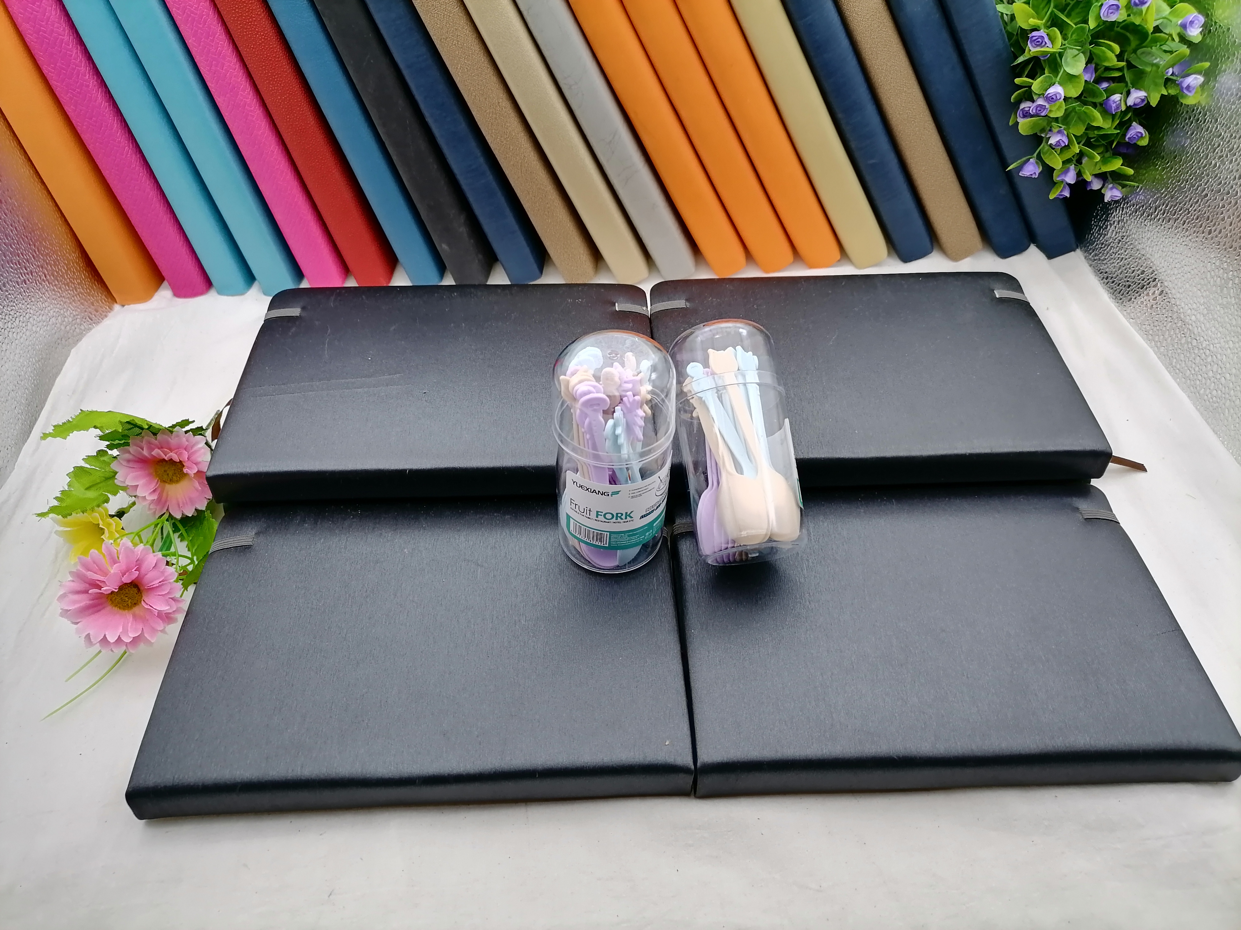 N3632 bottle with multiple small spoons of ice cream, dessert and sugar spoons, Yiwu premium two-yuan store Specification image