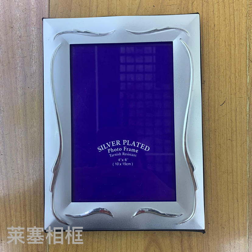 Metal glass creative ornaments, photos, home decoration gifts, handicrafts, photo frames Application Scenario