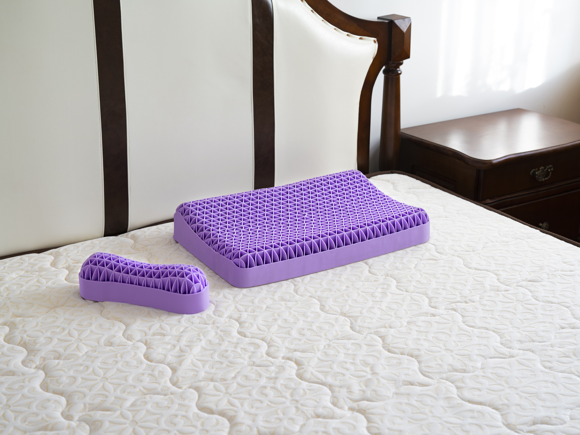 Black Technology TPE gel pectin pressure-relieving Pillow Wing Sleep Pressure-free 3D Honeycomb pillow Specification image