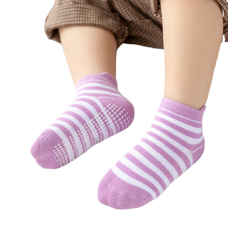 Amazon anti-slip dispensing children's socks for spring, summer and autumn, baby socks, boys' cotton boat socks, children's socks Item Picture