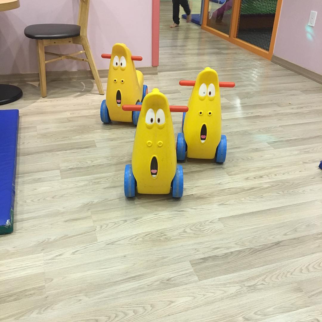 Stinky Bug Roller Coaster is a rocking and balancing toy for 1-3-year-old babies Application Scenario