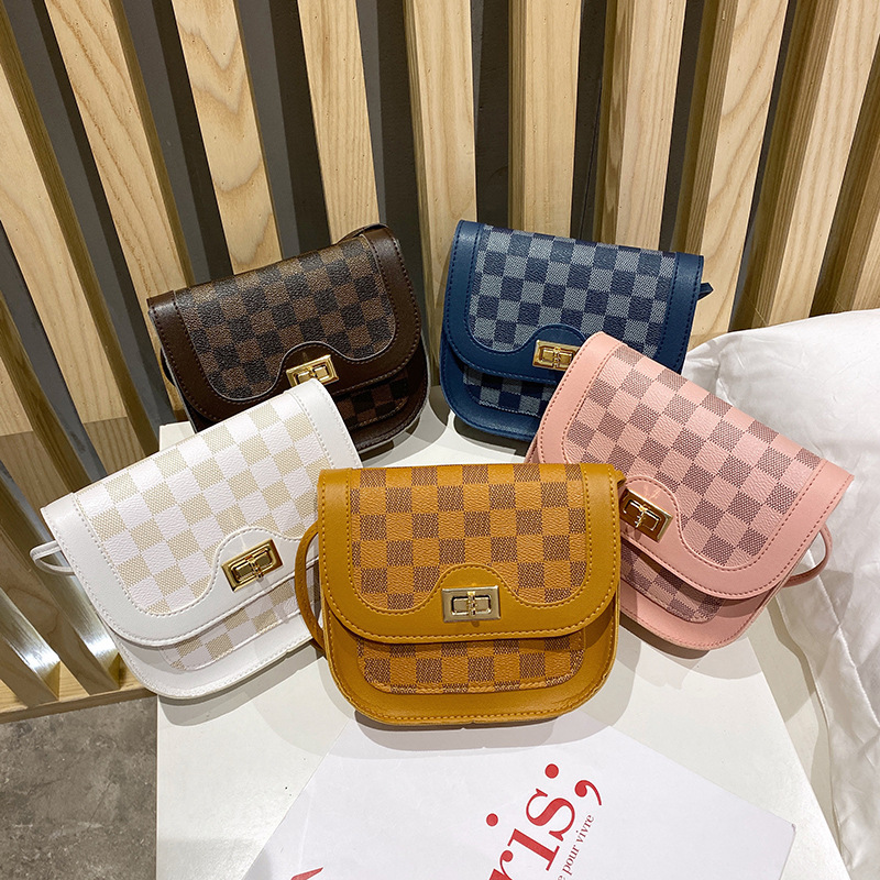 South Korea 2020 classic single shoulder crossbody saddle bag plaid printed postman woman bag foreign trade bag woman a piece of hair