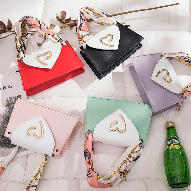 Guangzhou bolsa de las mujeres 2019 versión coreana nueva moda bolsa de las mujeres comercio exterior al por mayor de un hombro bolsa crossbody color crash bolsa pequeña details Picture