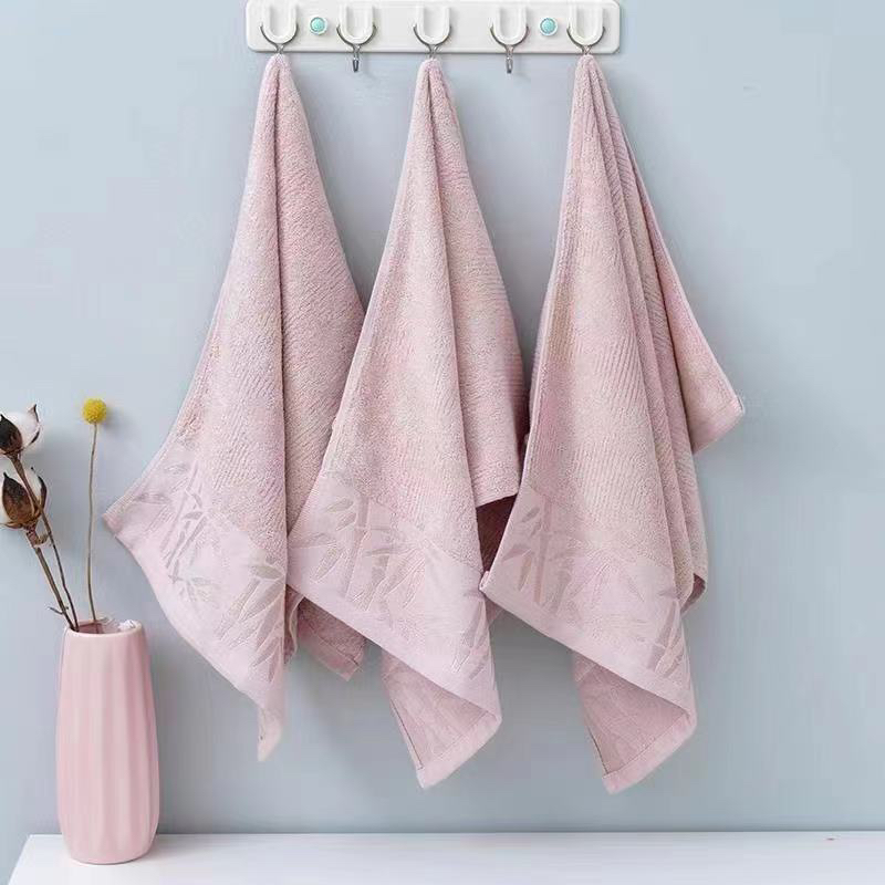 This all-bamboo fiber towel is thickened for washing the face, highly absorbent and soft. It is suitable for household wholesale. It does not shed bamboo leaves for both adults and men Application Scenario