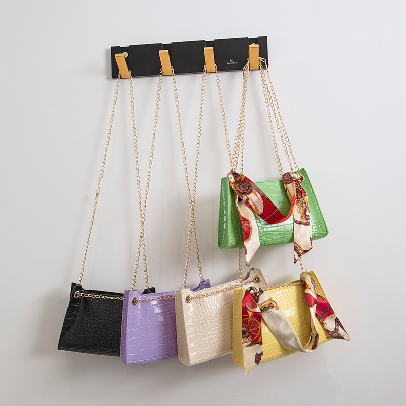 New cross-border crossbody underarm bag, simple chain, fashionable crocodile pattern silk scarf bag, baguette bag, factory straight hair for women