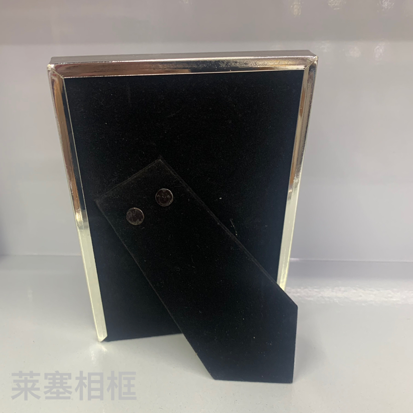 Couple iron electroplated silver glass creative decorative items, photos, home decoration gifts, handicrafts, metal photo frames Specification image