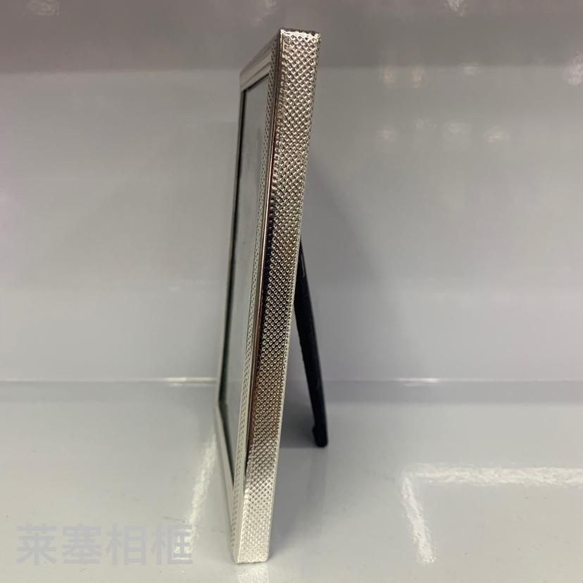 Frosted iron, electroplated silver glass, creative decorative items, photos, home decoration gifts, handicrafts, metal photo frames details Picture